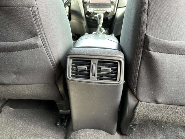 2019 Nissan Rogue AWD SV - 23003907 - 19