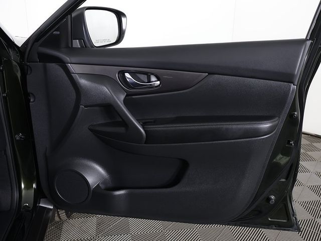 2019 Nissan Rogue AWD SV - 22953297 - 21