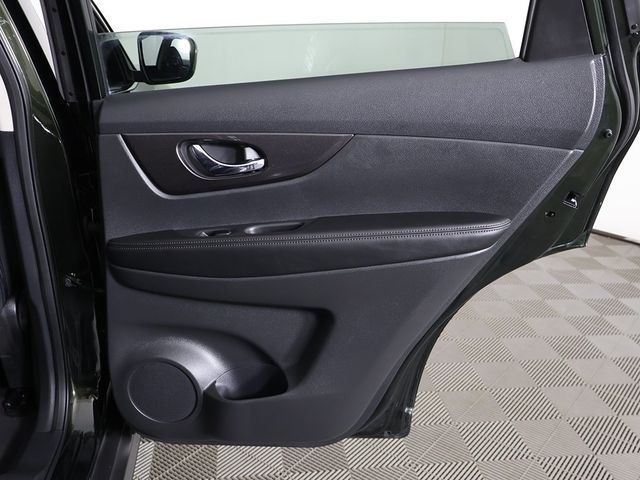 2019 Nissan Rogue AWD SV - 22953297 - 23