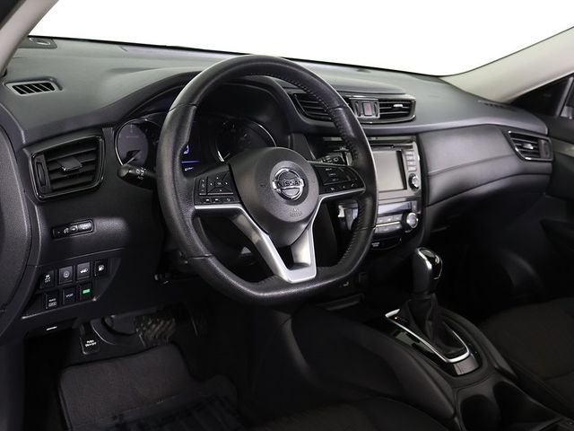 2019 Nissan Rogue AWD SV - 22953297 - 24