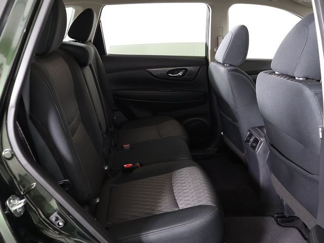 2019 Nissan Rogue AWD SV - 22953297 - 32