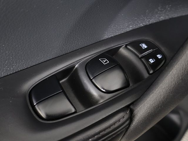 2019 Nissan Rogue AWD SV - 22953297 - 34