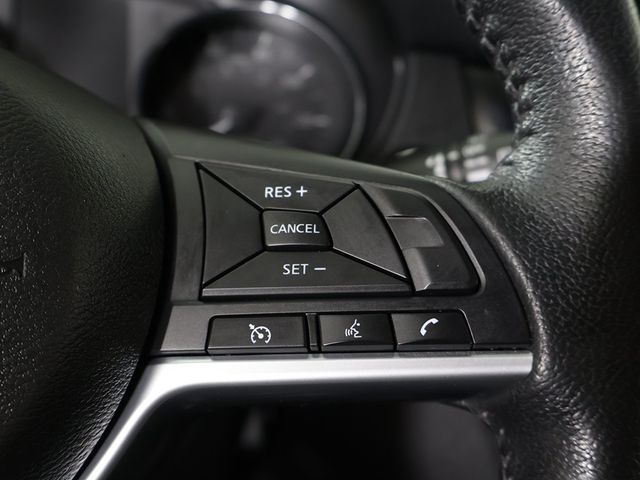 2019 Nissan Rogue AWD SV - 22953297 - 39