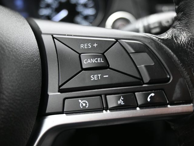 2019 Nissan Rogue AWD SV - 23004432 - 24