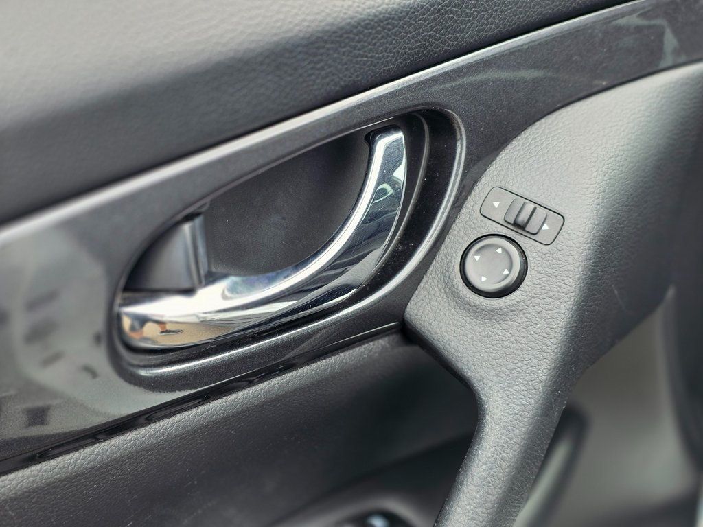 2019 Nissan Rogue FWD S - 22969448 - 21