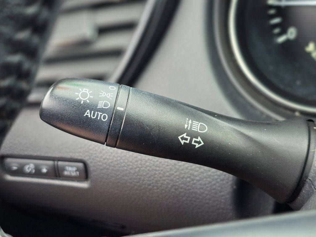 2019 Nissan Rogue FWD S - 22969448 - 36