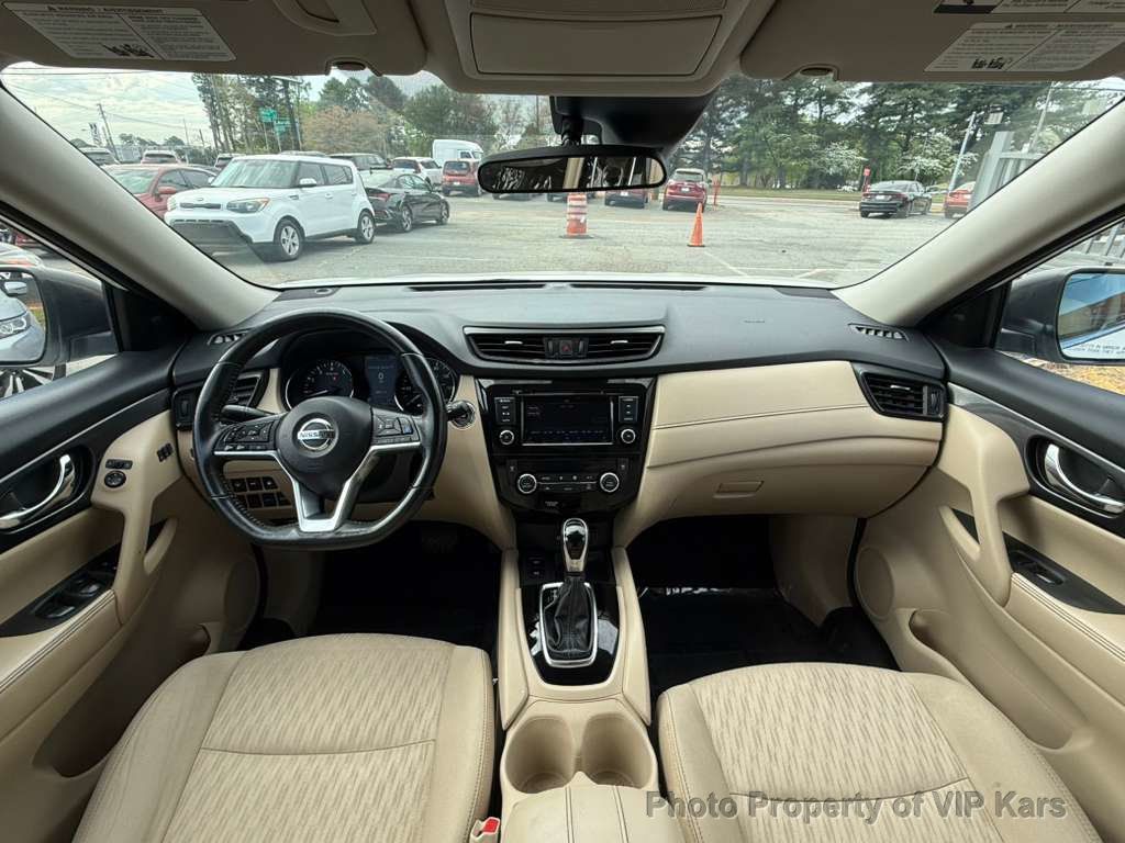 2019 Nissan Rogue FWD SV - 23006887 - 11