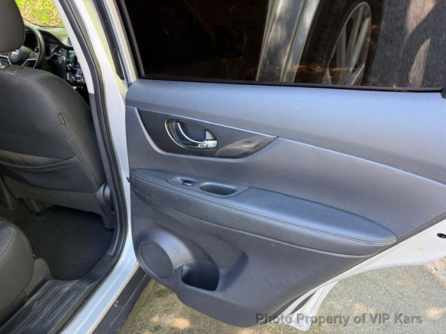 2019 Nissan Rogue FWD SV - 23015792 - 9