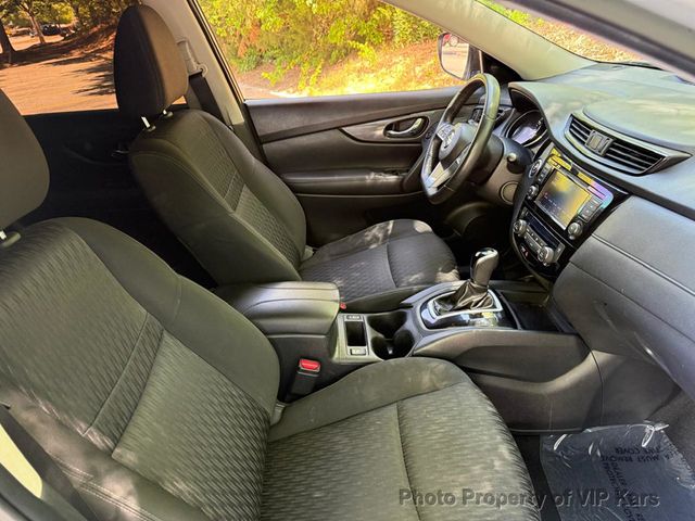 2019 Nissan Rogue FWD SV - 23015792 - 11