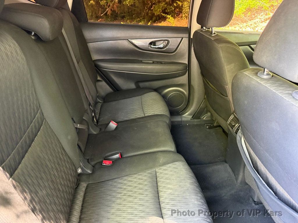 2019 Nissan Rogue FWD SV - 23015792 - 12