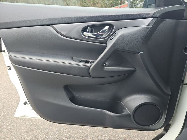 2019 Nissan Rogue FWD SV - 23017310 - 18