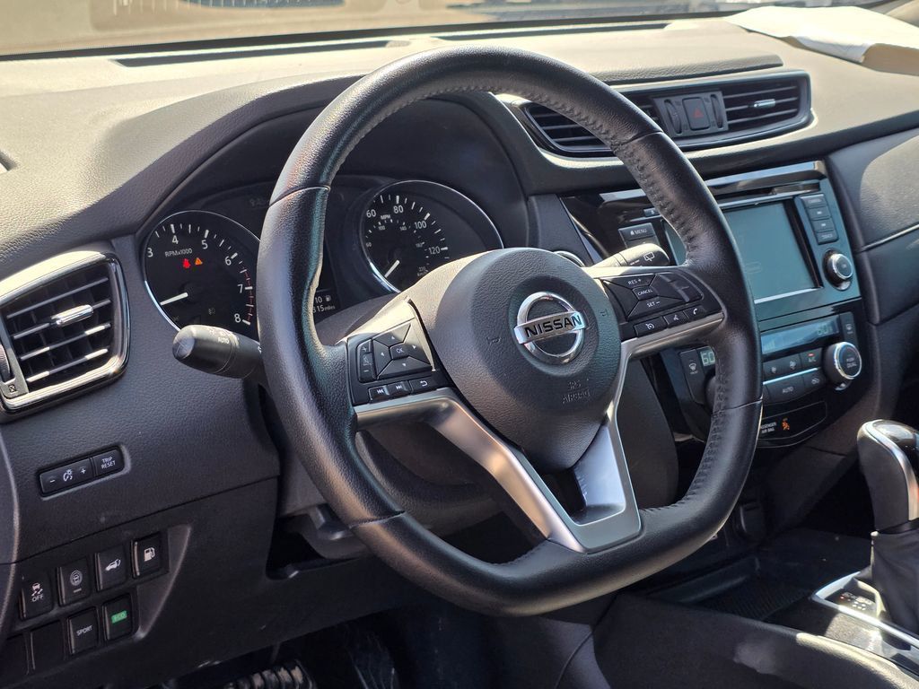 2019 Nissan Rogue FWD SV - 23002436 - 14