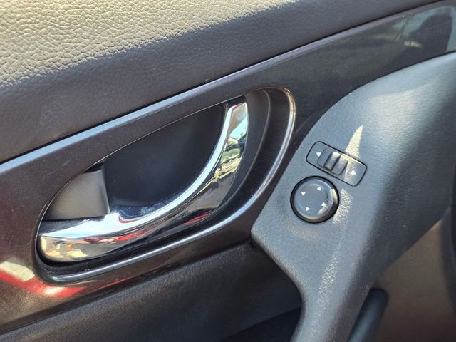 2019 Nissan Rogue FWD SV - 23002436 - 23