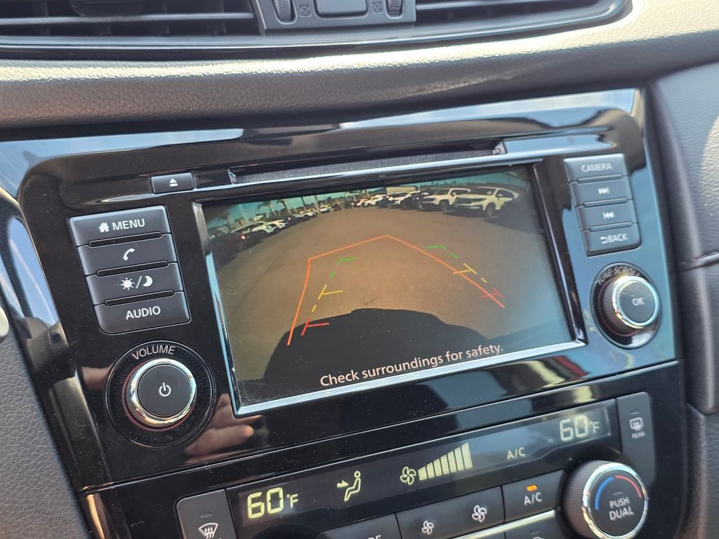 2019 Nissan Rogue FWD SV - 23002436 - 29