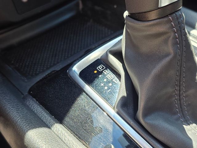 2019 Nissan Rogue FWD SV - 23002436 - 33