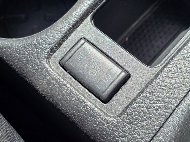 2019 Nissan Rogue FWD SV - 23002436 - 35