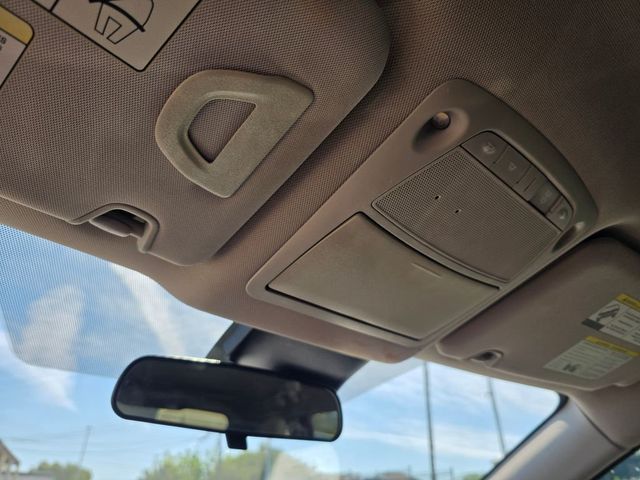 2019 Nissan Rogue FWD SV - 23002436 - 37