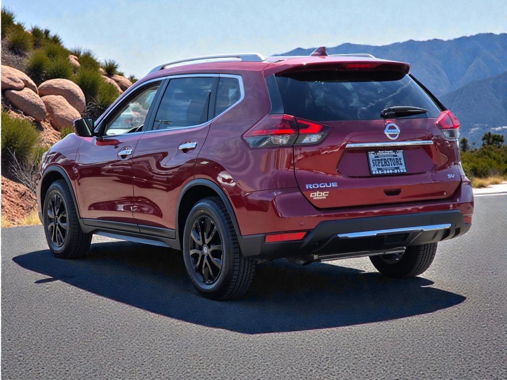 2019 Nissan Rogue FWD SV - 23002436 - 4