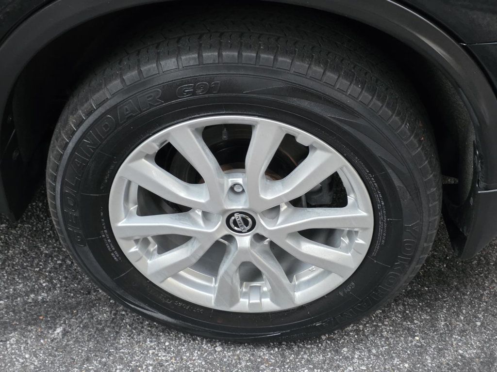 2019 Nissan Rogue photo 2