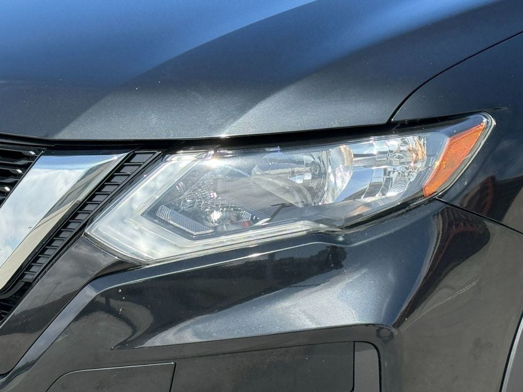 2019 Nissan Rogue SV - 22559801 - 10