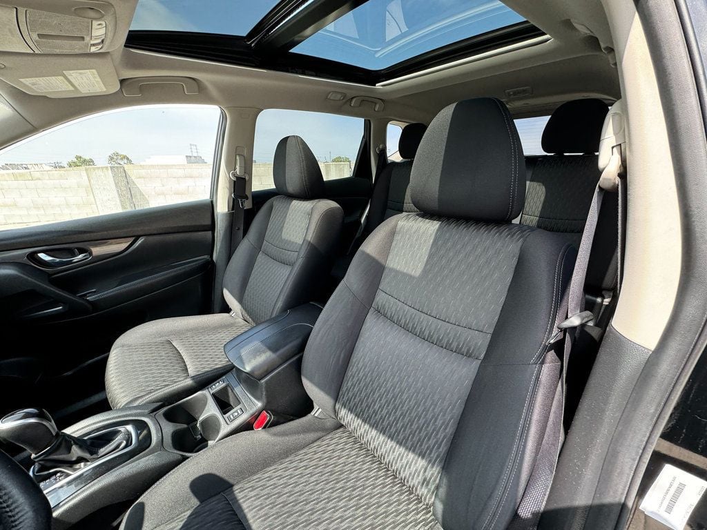 2019 Nissan Rogue SV - 22559801 - 20