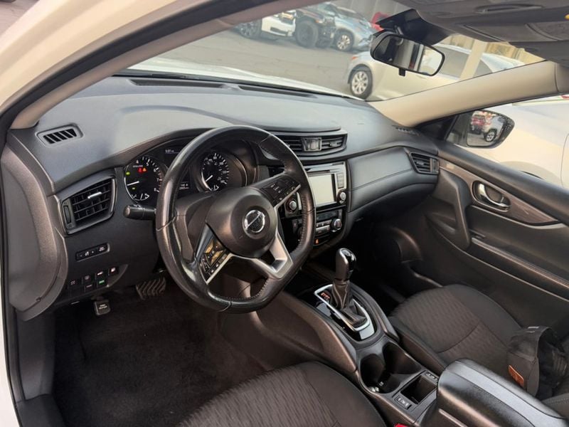 2019 Nissan Rogue SV - 22720746 - 9