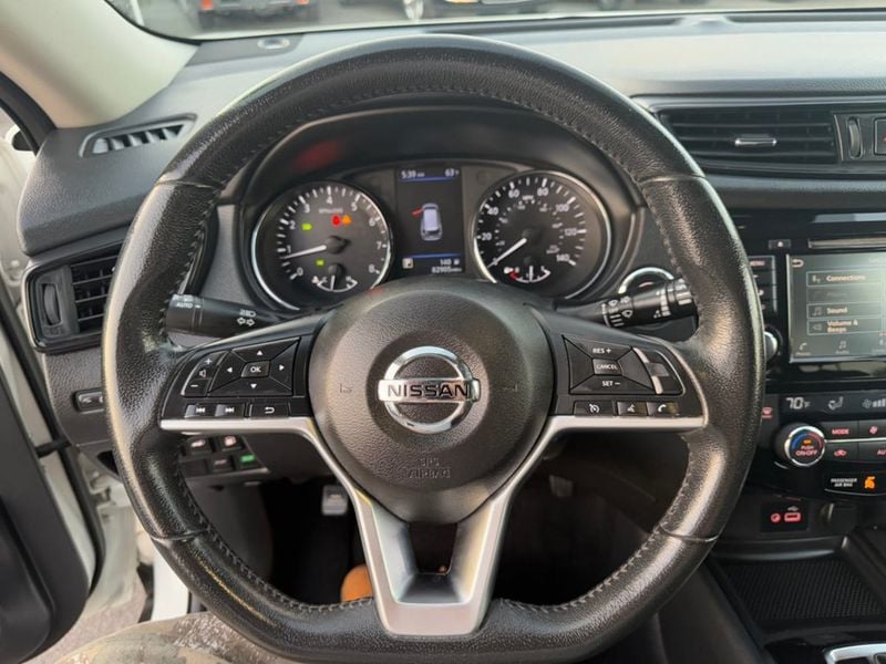 2019 Nissan Rogue SV - 22720746 - 19