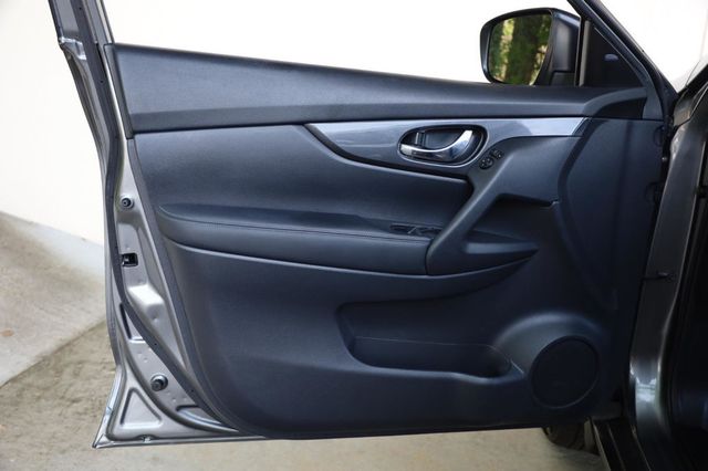 2019 Nissan Rogue SV - 23029138 - 11