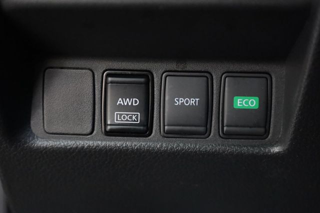 2019 Nissan Rogue SV - 23029138 - 35