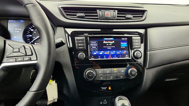 2019 Nissan Rogue S with Special Edition Package - 22962886 - 16