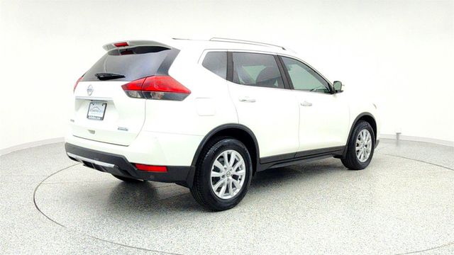 2019 Nissan Rogue S with Special Edition Package - 22962886 - 4