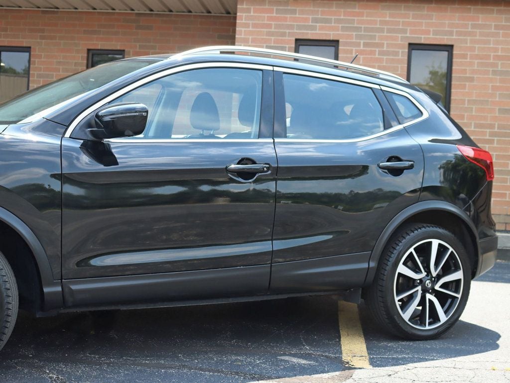 2019 Nissan Rogue Sport SL photo 2