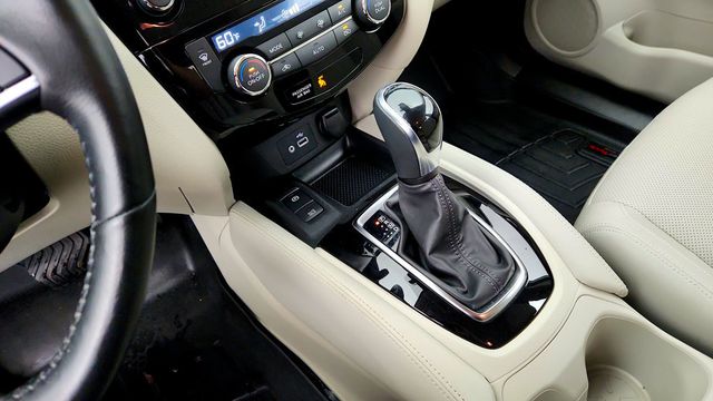 2019 Nissan Rogue Sport AWD SL w/ Premium Package, Moonroof & Bose Audio - 23100855 - 16