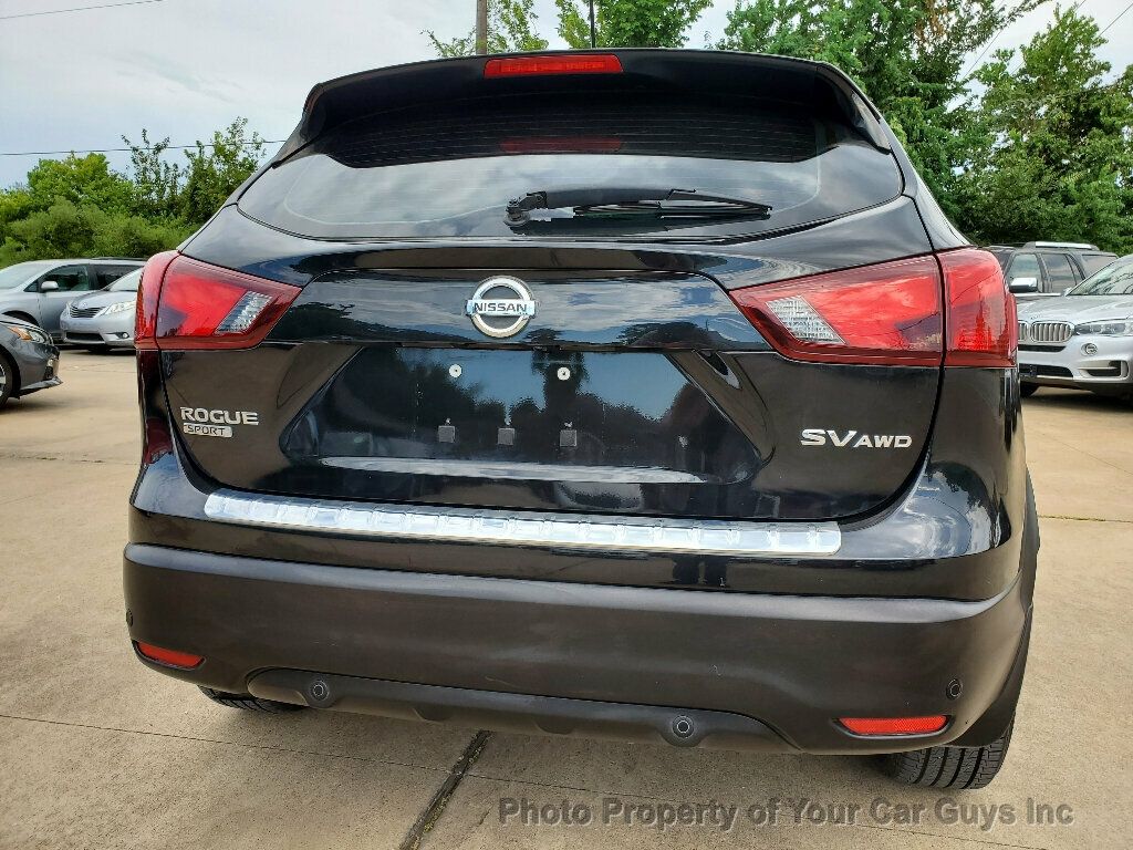2019 Nissan Rogue Sport SV photo 9