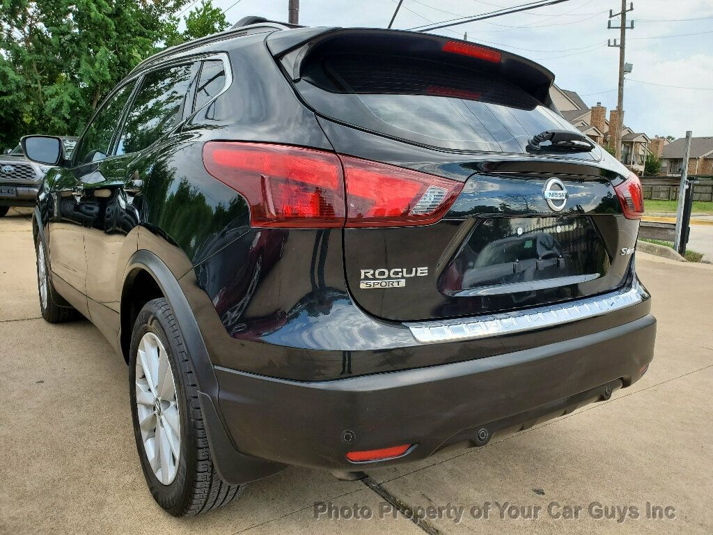 2019 Nissan Rogue Sport SV photo 12