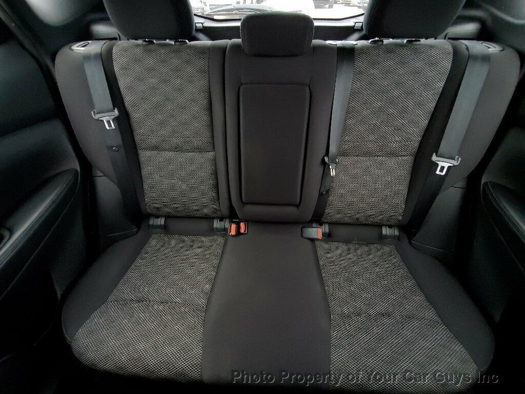 2019 Nissan Rogue Sport SV photo 16