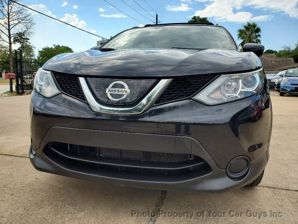 2019 Nissan Rogue Sport SV photo 2