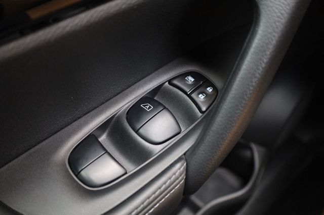 2019 Nissan Rogue Sport SV - 23059160 - 31