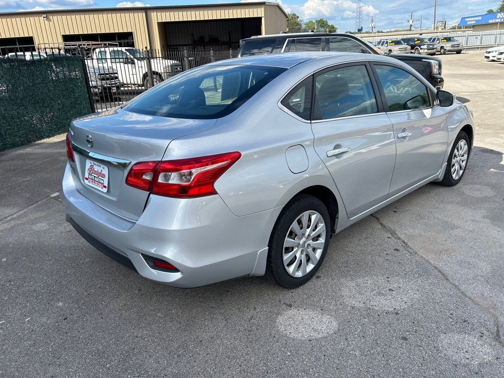 2019 Nissan Sentra S photo 4