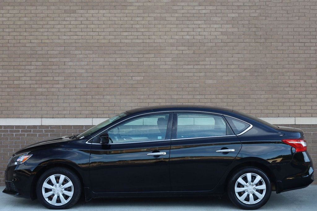 Nissan Sentra photo 2