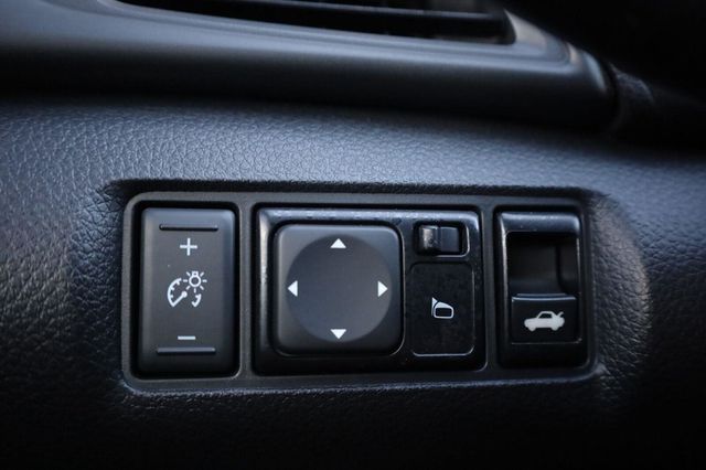 2019 Nissan Sentra S - 23092828 - 32