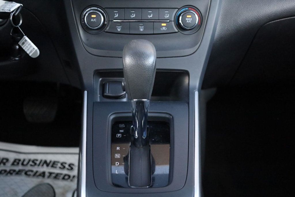 Nissan Sentra photo 40