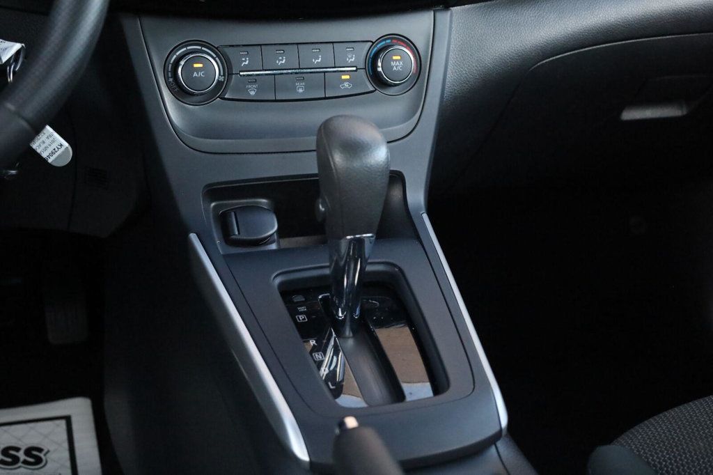 Nissan Sentra photo 41