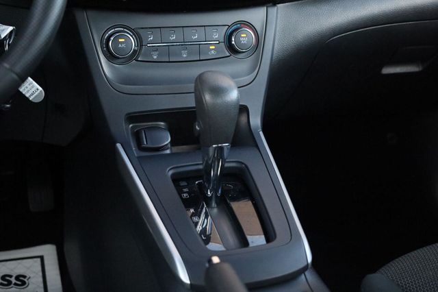 2019 Nissan Sentra S - 23092828 - 40