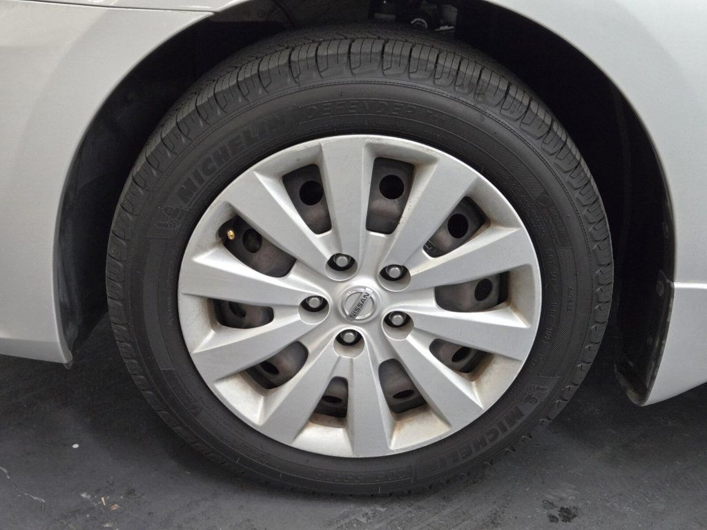 2019 Nissan Sentra S CVT - 22727171 - 5