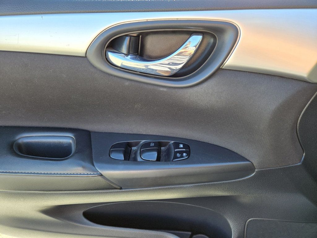 2019 Nissan Sentra S CVT - 22957113 - 15