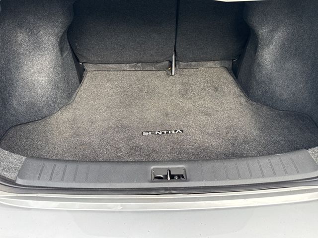 2019 Nissan Sentra S CVT - 22906480 - 17