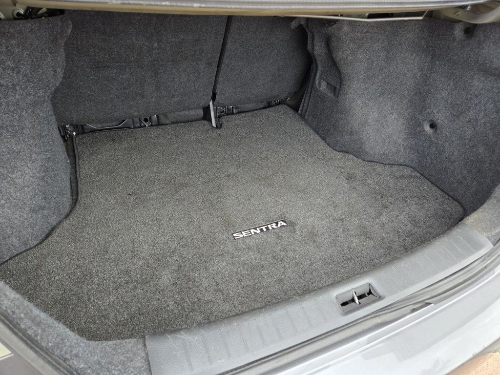 2019 Nissan Sentra S Manual - 22932215 - 10