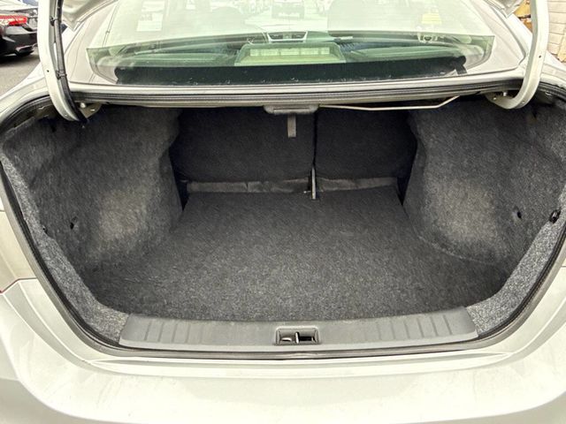 2019 Nissan Sentra S Manual - 22932553 - 25