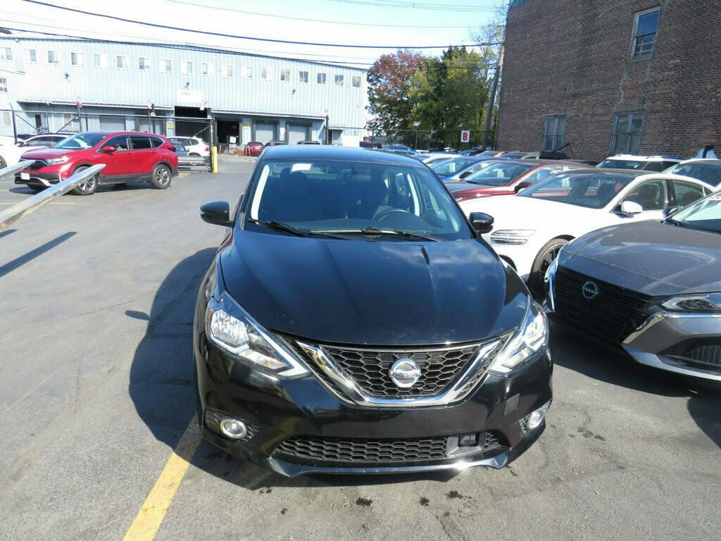 2019 Nissan Sentra SR photo 2